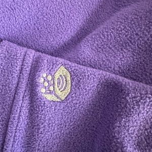 NWT women’s microchill large 1/4 zip Mountain Hardwear fleece